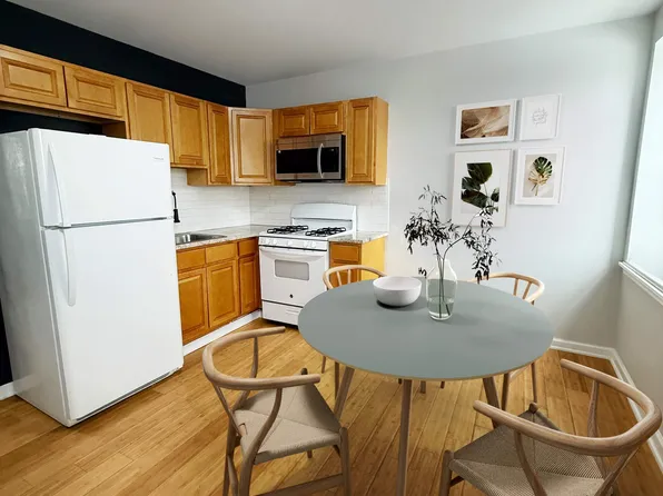 939 N 48th St #3, Philadelphia, PA 19131