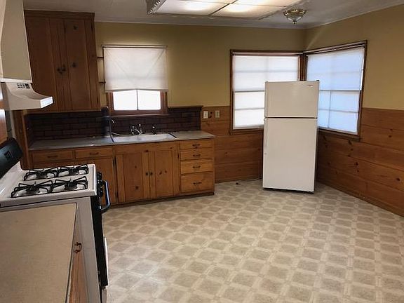2nd image of 27908 Adon Ave Unit A