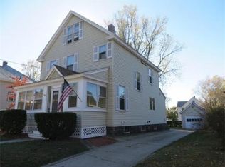 62 Cleveland St, Greenfield, MA 01301