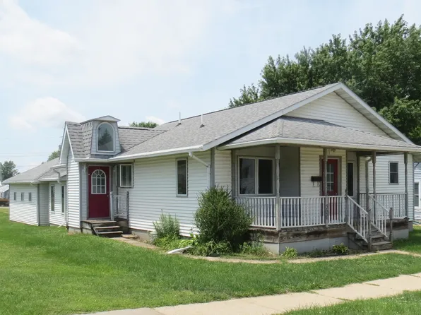 306 N Eliza St, Maquoketa, IA 52060