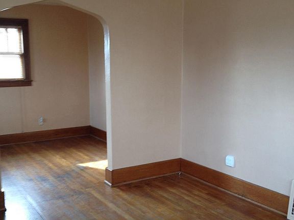 3rd image of 309 W G St
