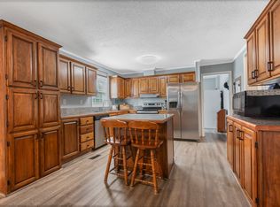 3448 Tobe Robertson Rd, Columbia, TN 38401