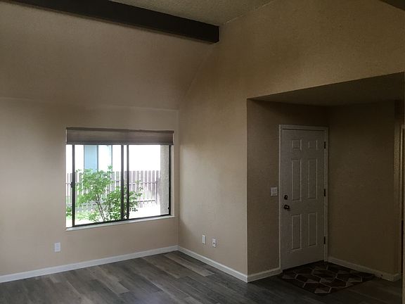 2nd image of 1029 Baywood Dr