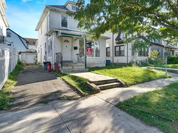 20958 110th Ave, Queens Village, NY 11429