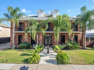 7 Queens Ct, Chalmette, LA 70043