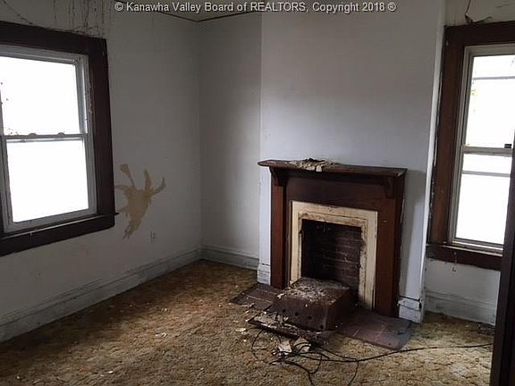 5th image of 1211 1st Ave