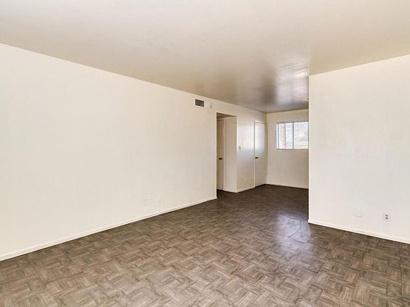 5th image of 2414 W Devonshire Ave APT 13