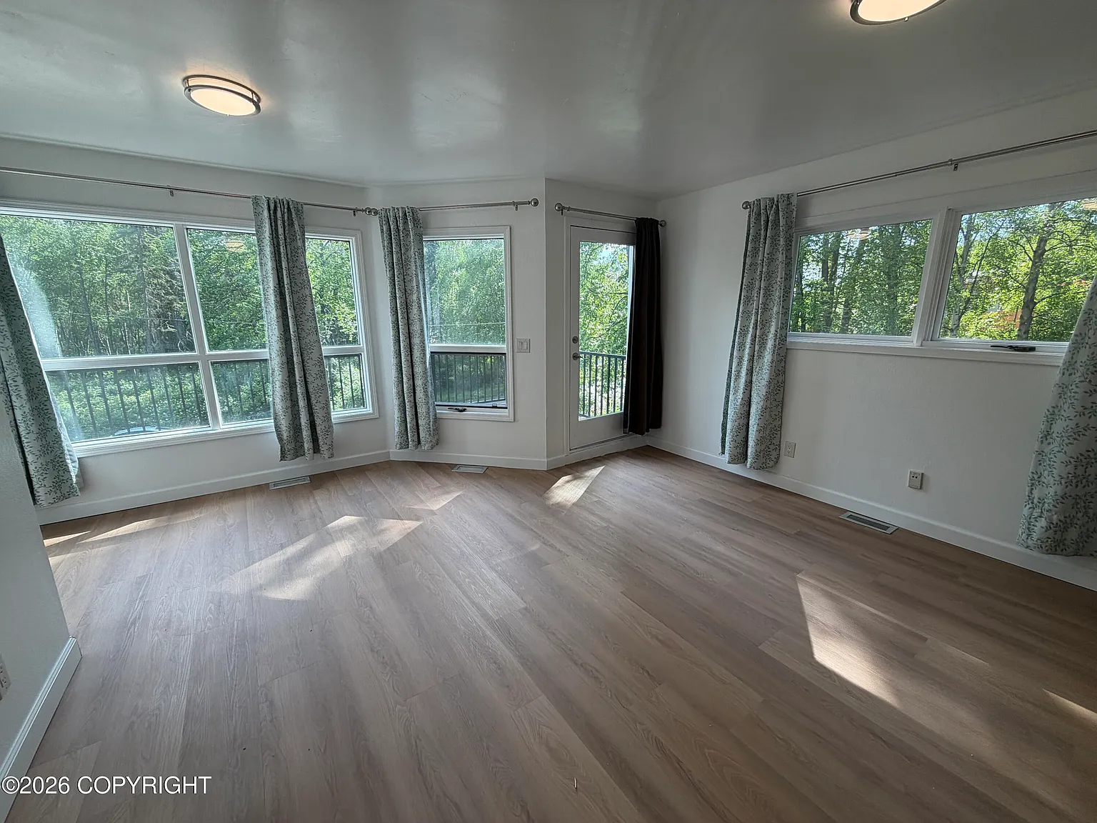 3 bed, 2.0 bath, 1800 sqft, $2,850 — Photo 4