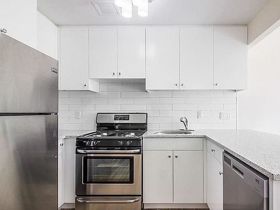 3rd image of 25-27 23rd St #Be