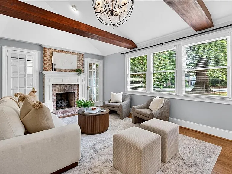 392 Collier Rd NW — Photo 8