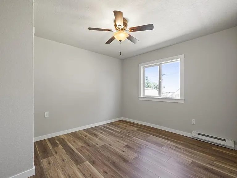 1204 N Sheppard St — Photo 8