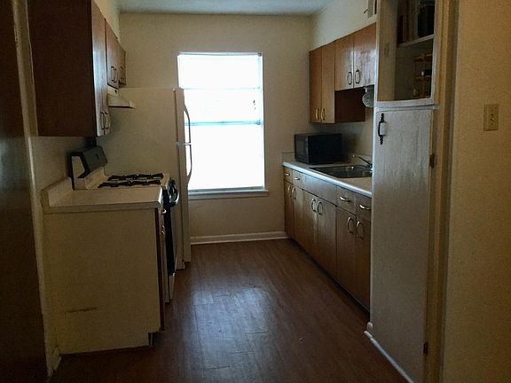 5th image of 4259 Roark Dr