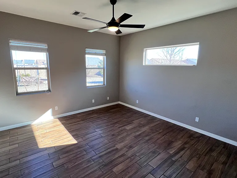 5681 N Bay Hill Ct — Photo 13