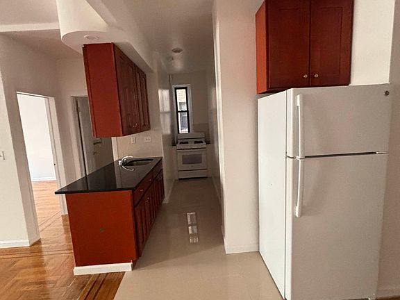 3rd image of 4514 43rd St APT 3E