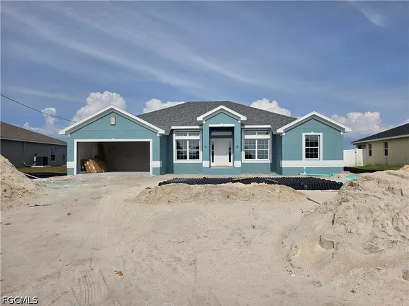 925 NW 8th Pl, Cape Coral, FL 33993