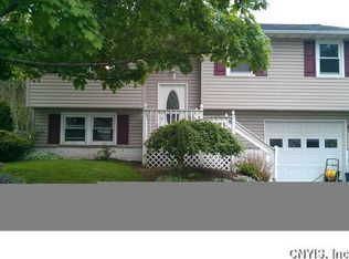 7953 Amor Dr, Clay, NY 13041