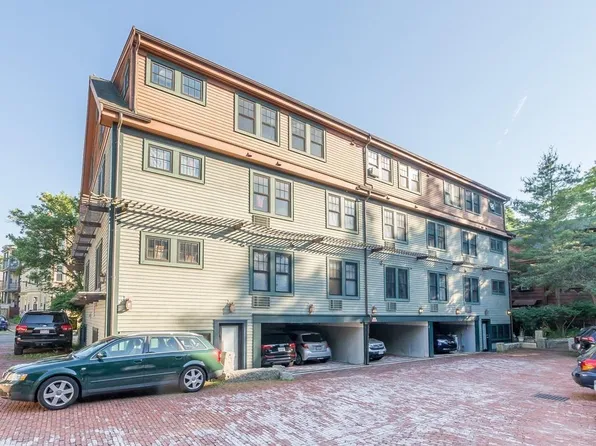 241 River St, Cambridge, MA