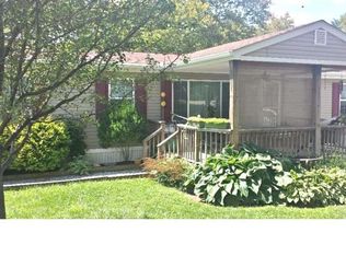1 Hilltop Dr, West Grove, PA 19390