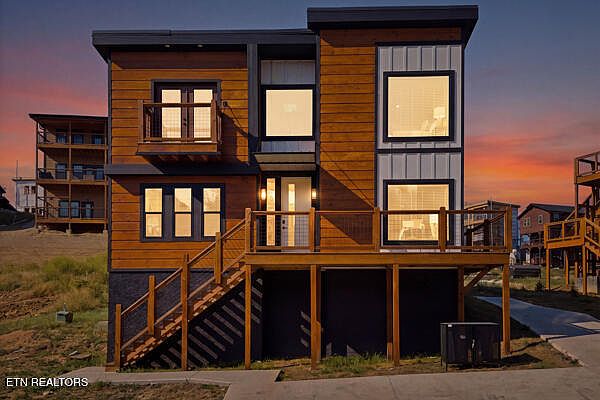 1st image of 717 Bullwinkle Way