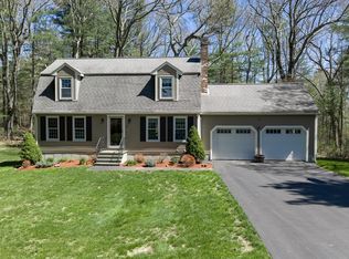 8 Griffin Rd, Franklin, MA 02038