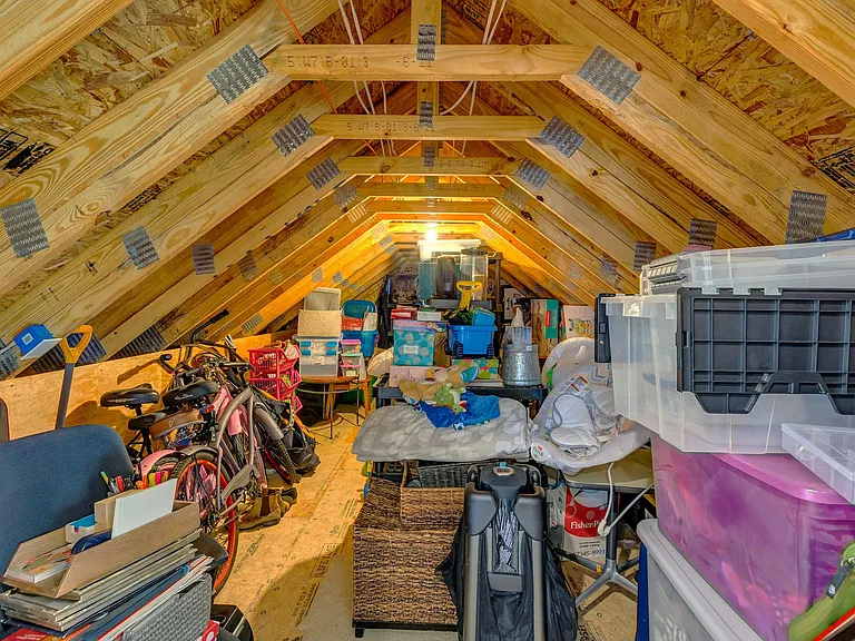 Unfinished storage space (268 sq ft).