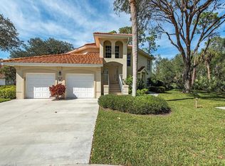 963 Egrets Run APT 202, Naples, FL 34108