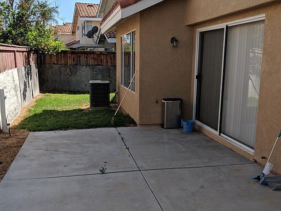 4th image of 30592 Willow Village Dr