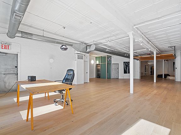 3rd image of 253 W 28th St #Penthouse 5