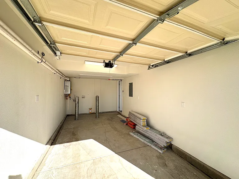 18606 Valley Blvd #1 — Photo 11