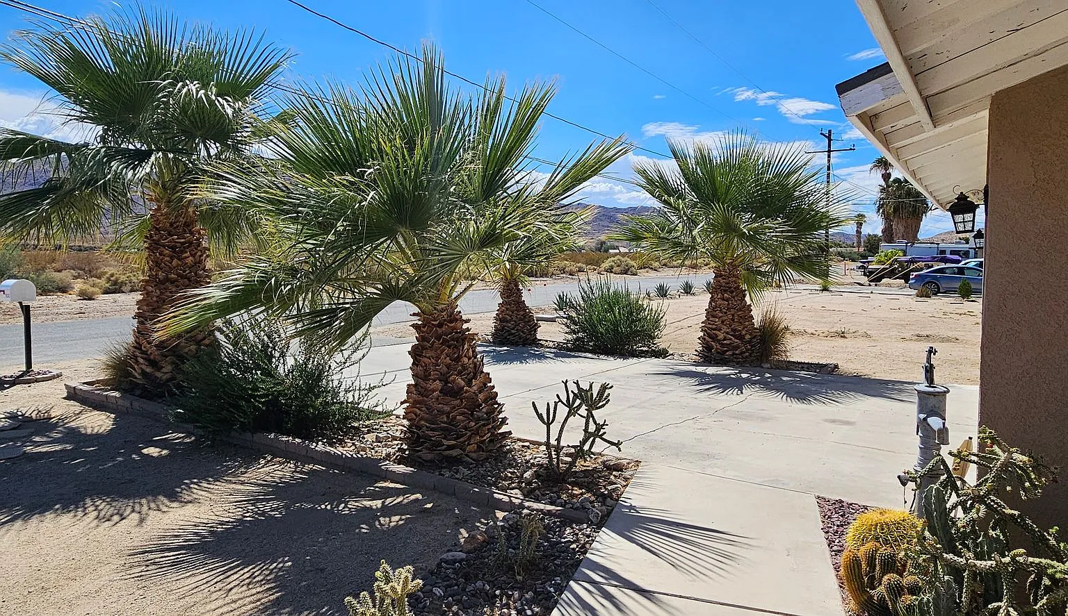 3 Bed 2 Bath Home, Spacious 2 Car Garage & a Fully Fenced Back Yard — Photo 3