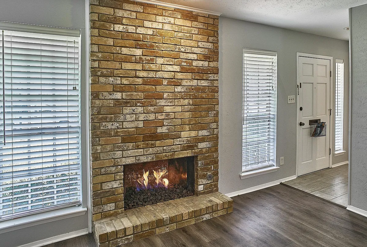 Building Photo - 10817 Sandpiper Ln