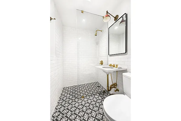 Rented by Warburg | media 7