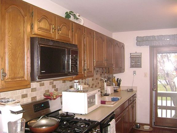 4th image of 9345 Drummond Dr #4
