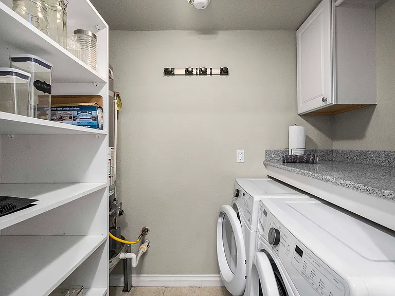 7409 Mazama St SW — Photo 14