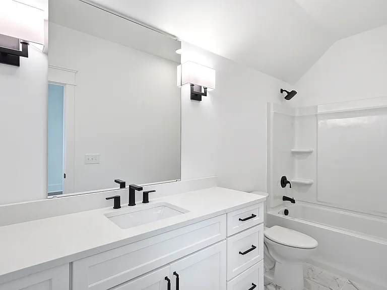 9016 Sedgley Dr — Photo 42