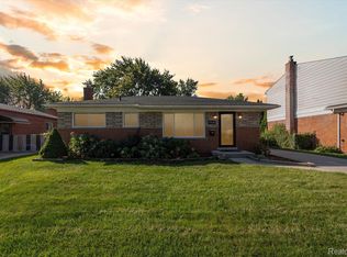 11822 Frazho Rd, Warren, MI 48089