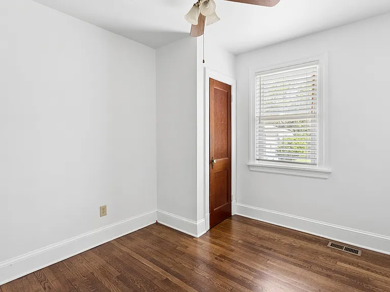 2307 Rawlings Ct — Photo 36