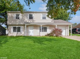 536 Redwood Rd, Bolingbrook, IL 60440