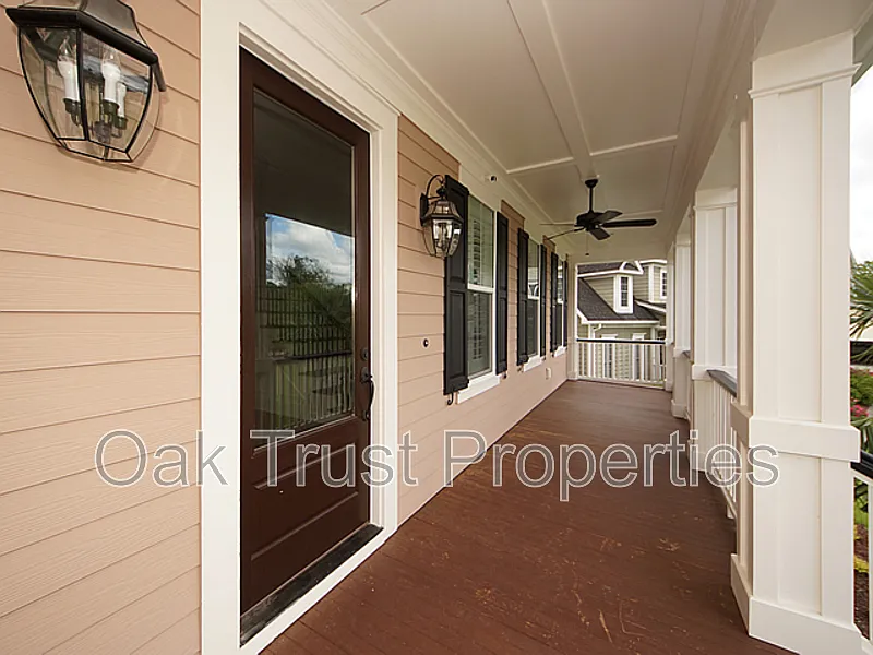 5 bed, 5.0 bath, 4732 sqft, $6,500 — Photo 2