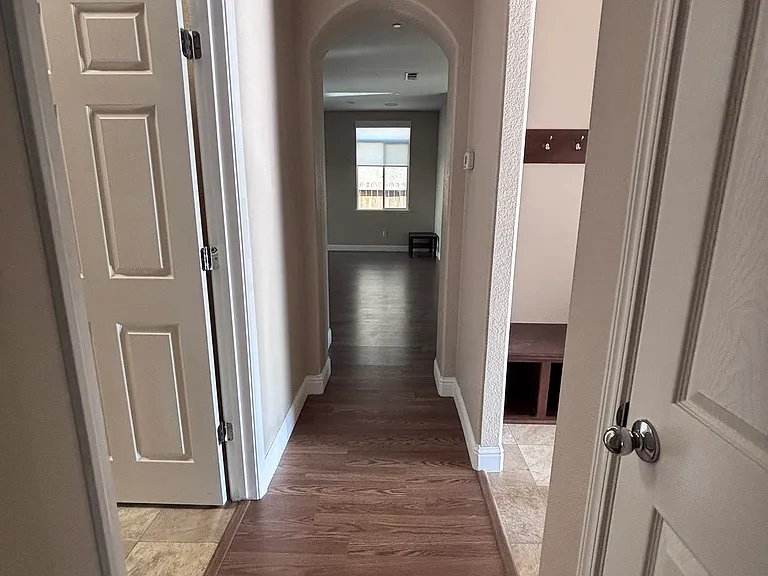 2096 Oleander Ave — Photo 10