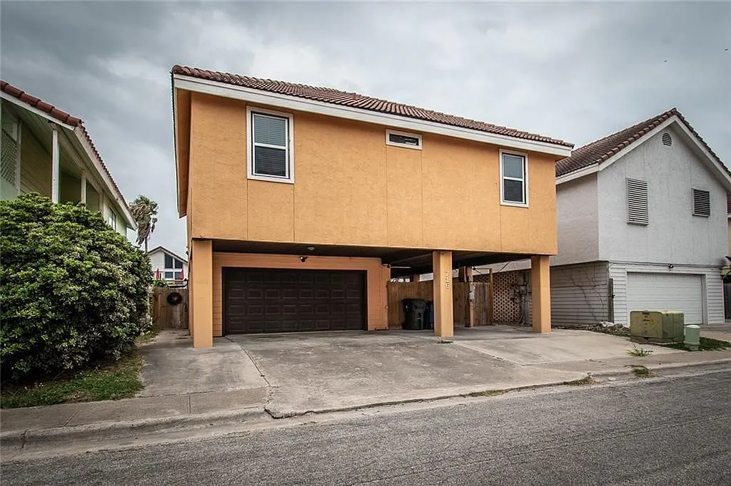 3 bed, 2.0 bath, 1526 sqft, $2,800 — Photo 1