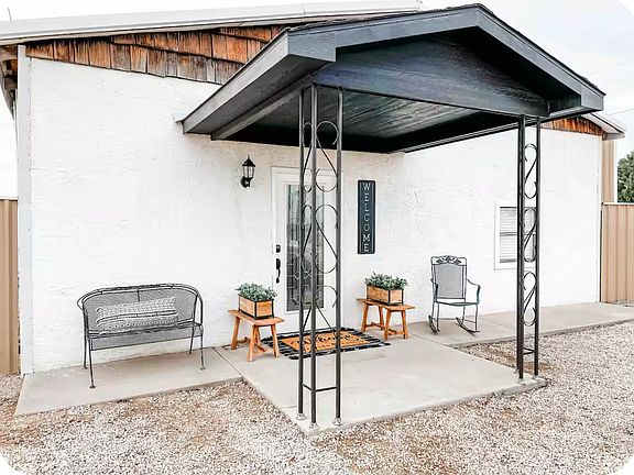 Front of 1800 home. Roomy & renovated home is minutes from FLETC and the airport in a quiet neighborhood surrounded by incredible homes. Currently listed as an Airbnb in Artesia.