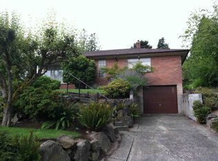 5217 Ivanhoe Pl NE, Seattle, WA 98105