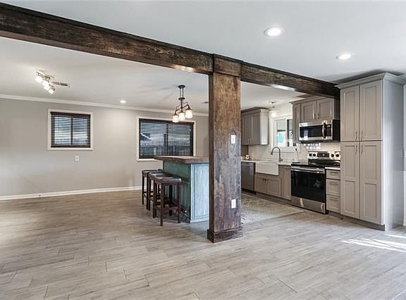 4th image of 123 Nu St
