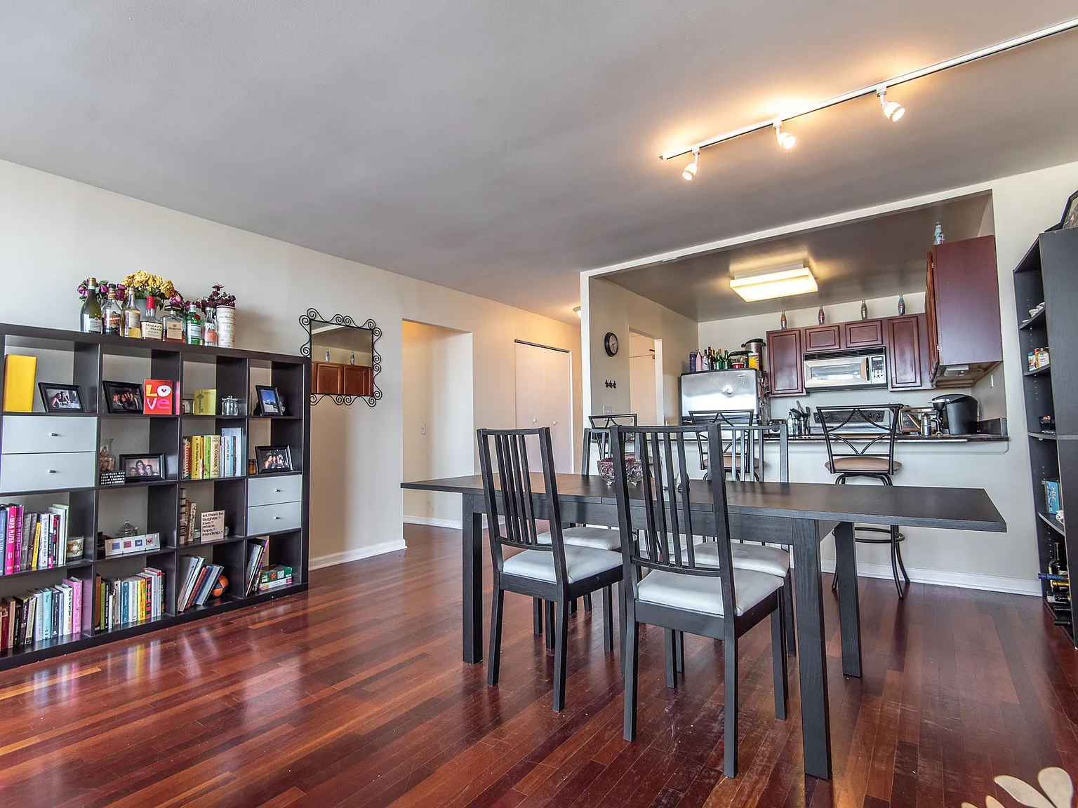 2 bed, 1150 sqft, $3,500 — Photo 3