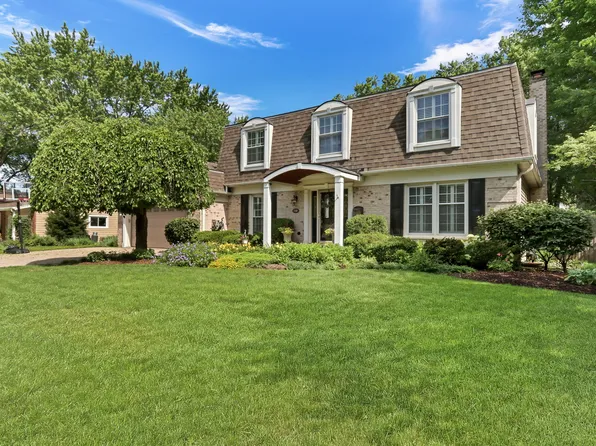 710 Fairlawn Ave, Libertyville, IL 60048