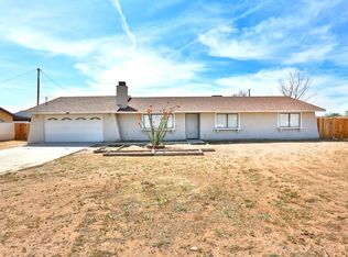 16716 Navajo Rd, Apple Valley, CA 92307