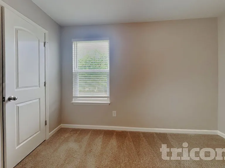 1505 Hamilton Hills Dr — Photo 10