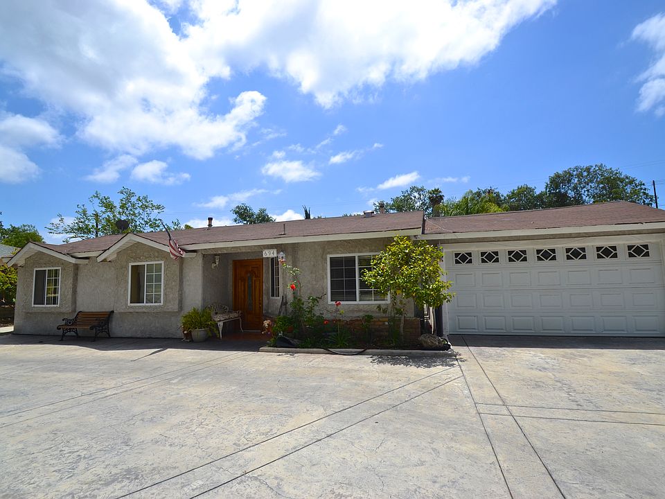 1st image of 694 Calle Pensamiento