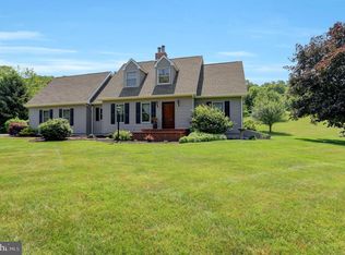 9064 Possum Hollow Rd, Shippensburg, PA 17257